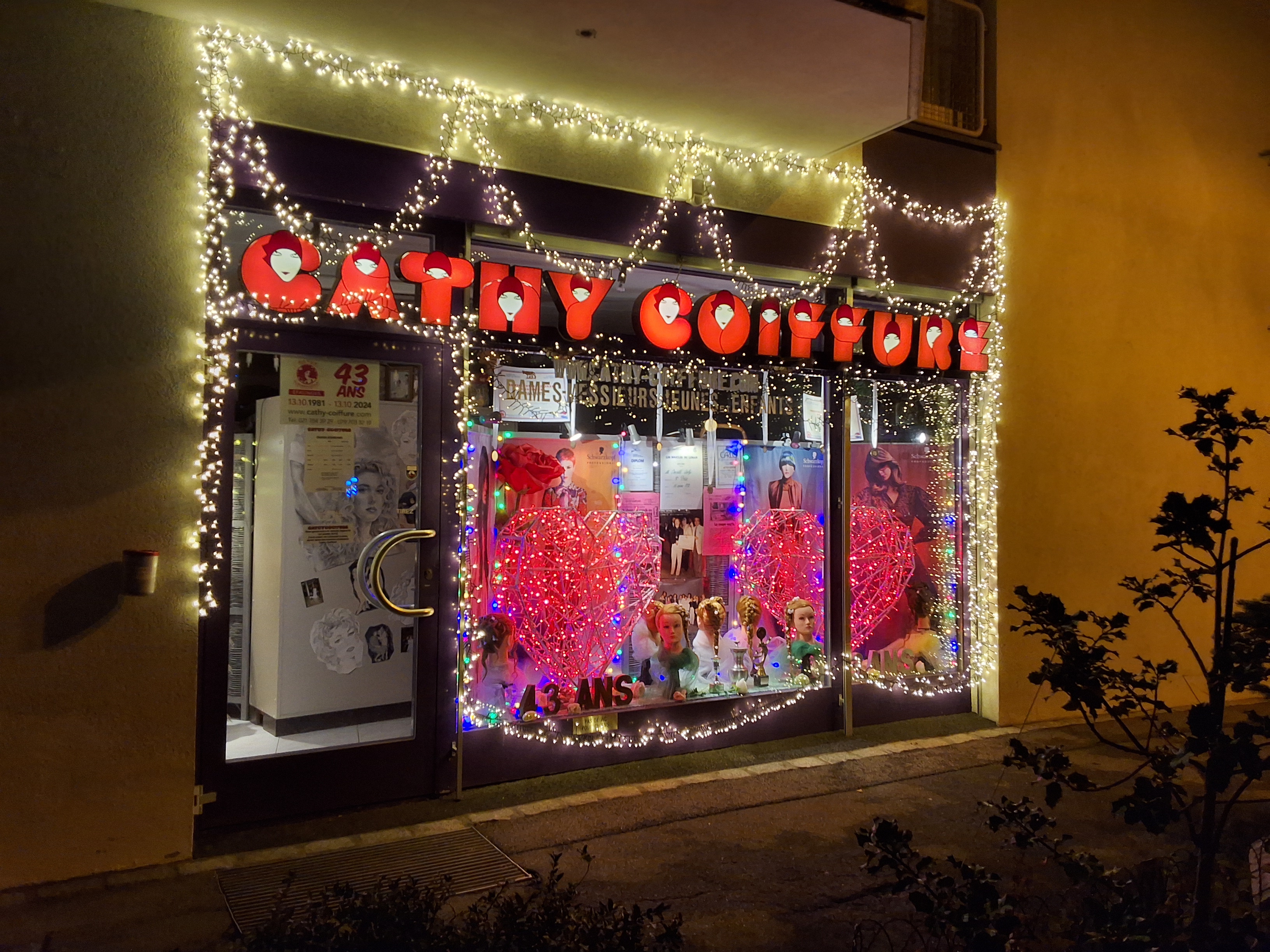 Salon Cathy Coiffure illuminé